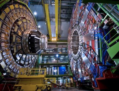 Σπουδαία ανακάλυψη από το CERN - 5 νέα υποατομικά σωματίδια